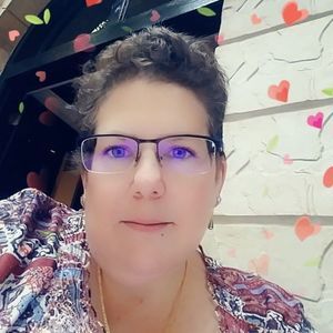 Meet your Posher, Tina-marie